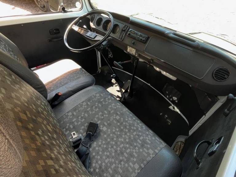 VOLKSWAGEN - KOMBI - 1995/1995 - Branca - R$ 42.000,00