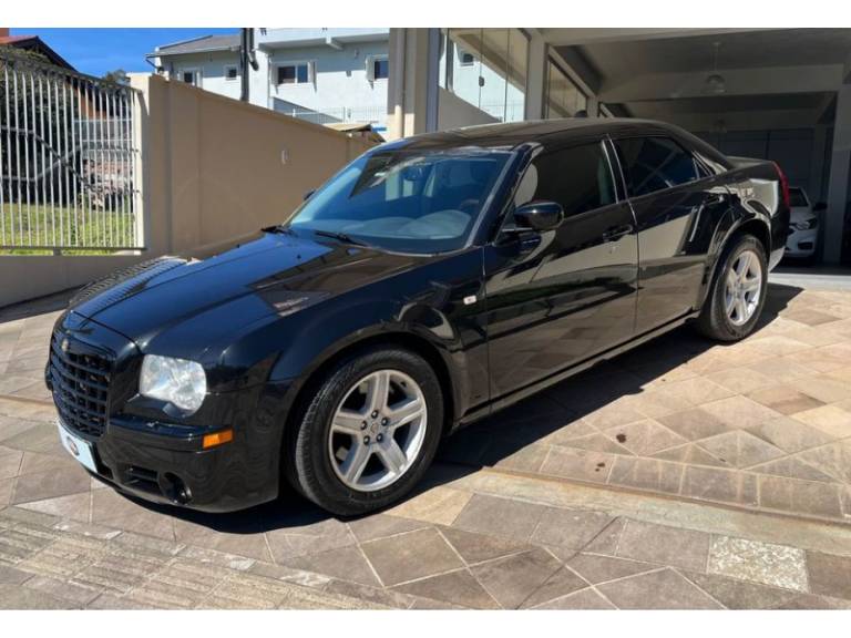 CHRYSLER - 300 C - 2008/2008 - Preta - R$ 75.900,00