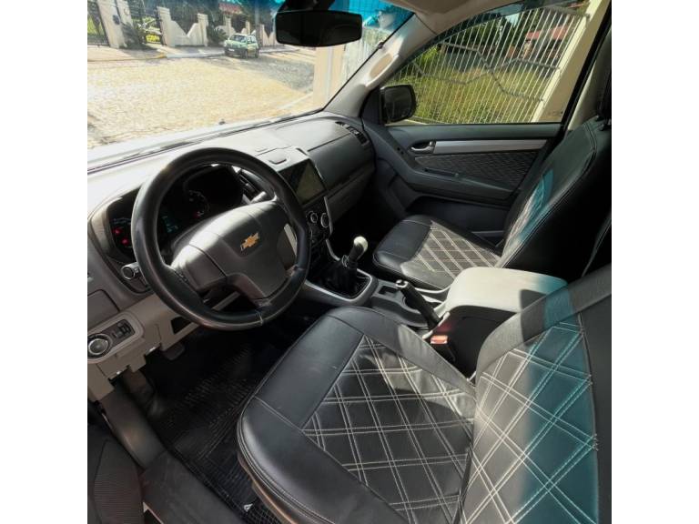 CHEVROLET - S10 - 2013/2013 - Branca - R$ 83.000,00