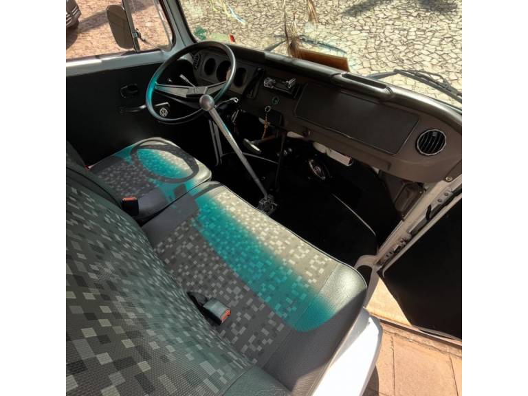 VOLKSWAGEN - KOMBI - 1997/1997 - Branca - R$ 54.000,00