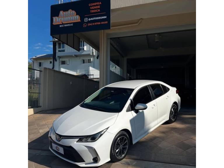 TOYOTA - COROLLA - 2021/2021 - Branca - R$ 114.900,00