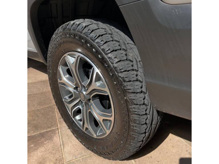 FIAT - STRADA - 2021/2021 - Prata - R$ 97.900,00