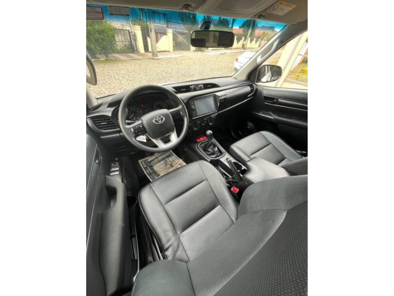 TOYOTA - HILUX - 2021/2021 - Branca - R$ 170.900,00