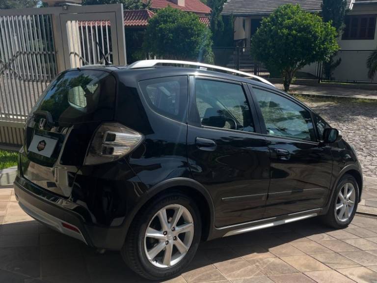 HONDA - FIT - 2014/2014 - Preta - R$ 57.900,00