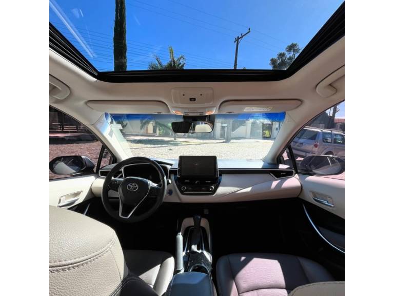 TOYOTA - COROLLA - 2022/2023 - Cinza - R$ 155.900,00