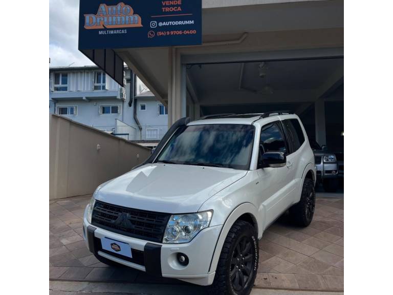 MITSUBISHI - PAJERO FULL - 2010/2011 - Branca - R$ 109.900,00