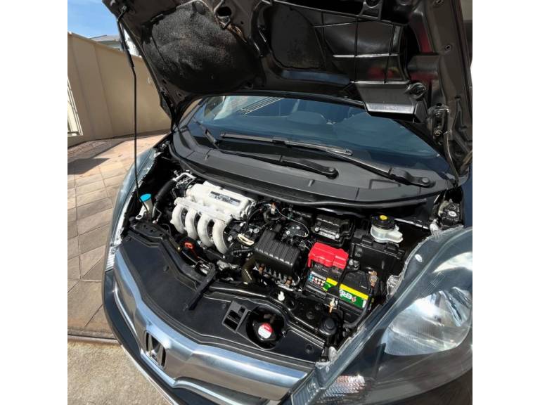 HONDA - FIT - 2014/2014 - Preta - R$ 57.900,00