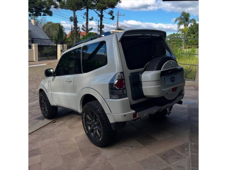 MITSUBISHI - PAJERO FULL - 2010/2011 - Branca - R$ 109.900,00