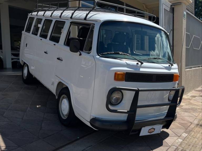VOLKSWAGEN - KOMBI - 1995/1995 - Branca - R$ 42.000,00