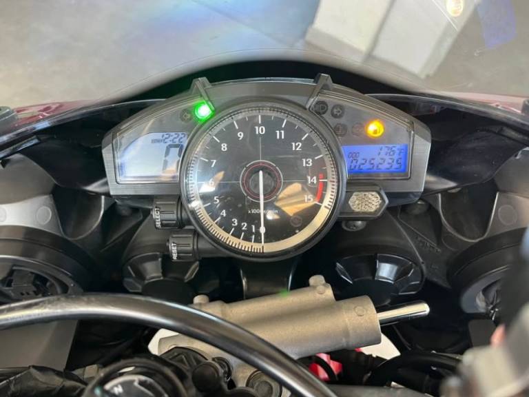 YAMAHA - YZF - 2007/2007 - Vermelha - R$ 36.900,00