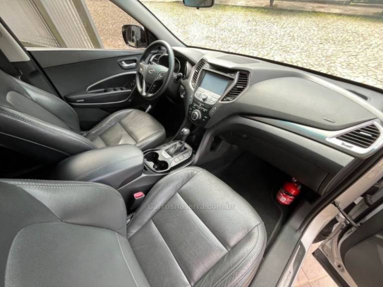 HYUNDAI - SANTA FÉ - 2014/2015 - Prata - R$ 95.900,00