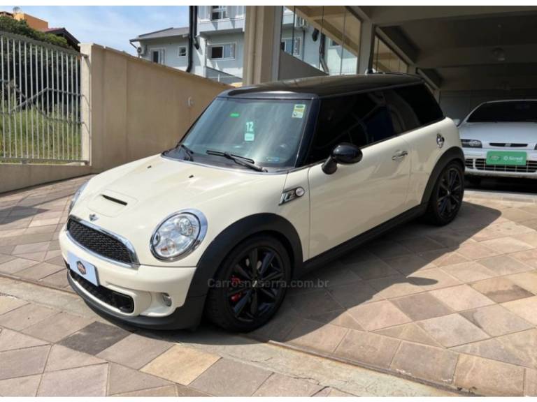 MINI - COOPER - 2012/2012 - Branca - R$ 75.900,00