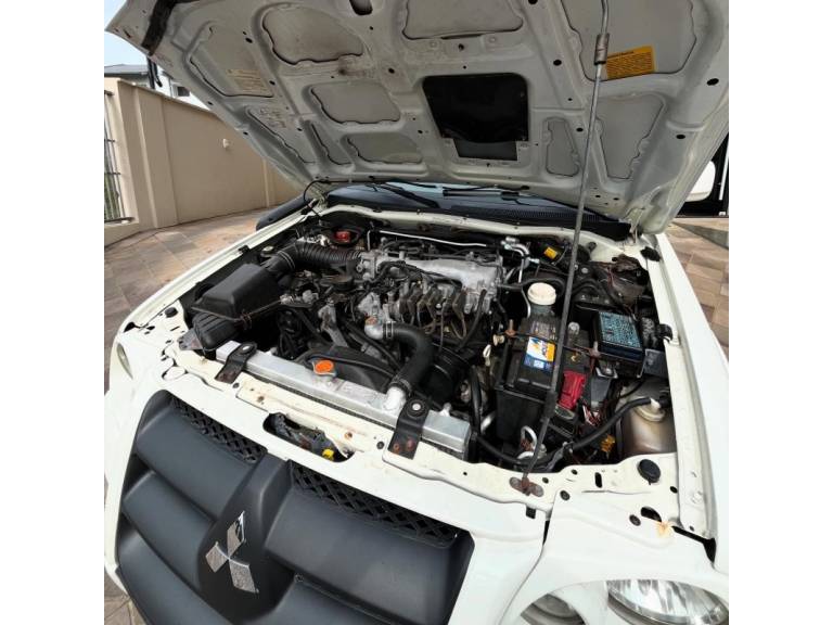 MITSUBISHI - PAJERO SPORT - 2009/2010 - Branca - R$ 81.900,00